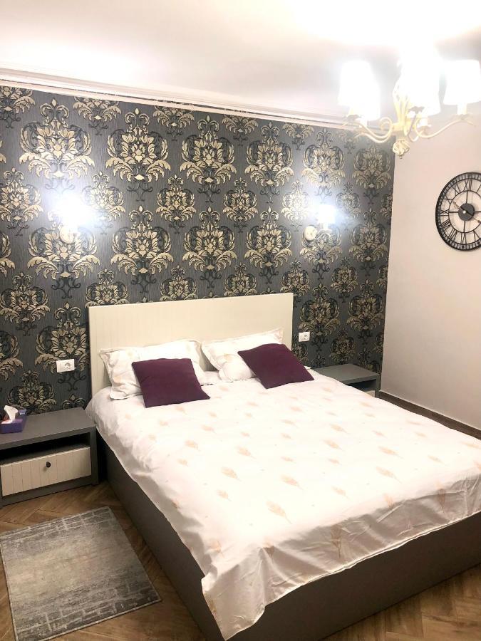 Holiday Apartments Galaţi Esterno foto