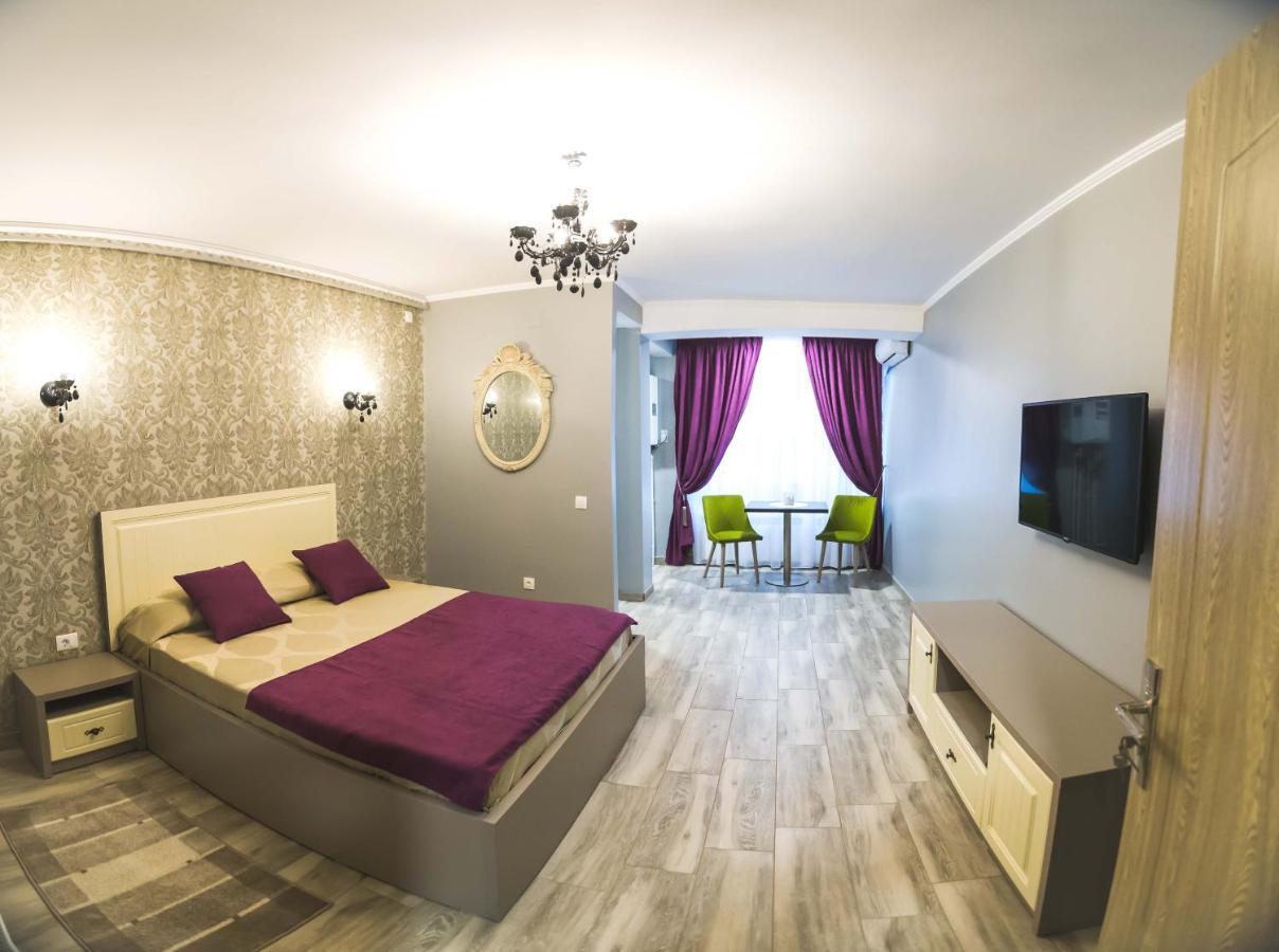 Holiday Apartments Galaţi Esterno foto